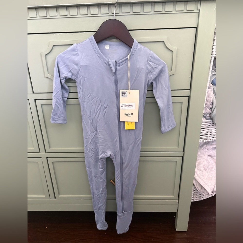 Kyte BABY Light Blue Footed One-Piece Zip Romper